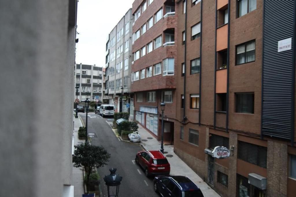 Acogedor, Con Garaje, Centrico. Apartment Vigo Exterior foto
