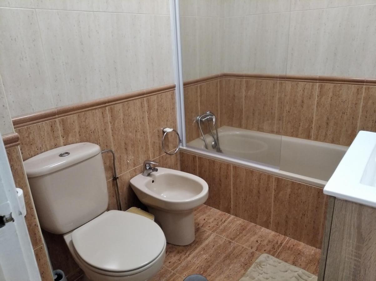 Acogedor, Con Garaje, Centrico. Apartment Vigo Exterior foto