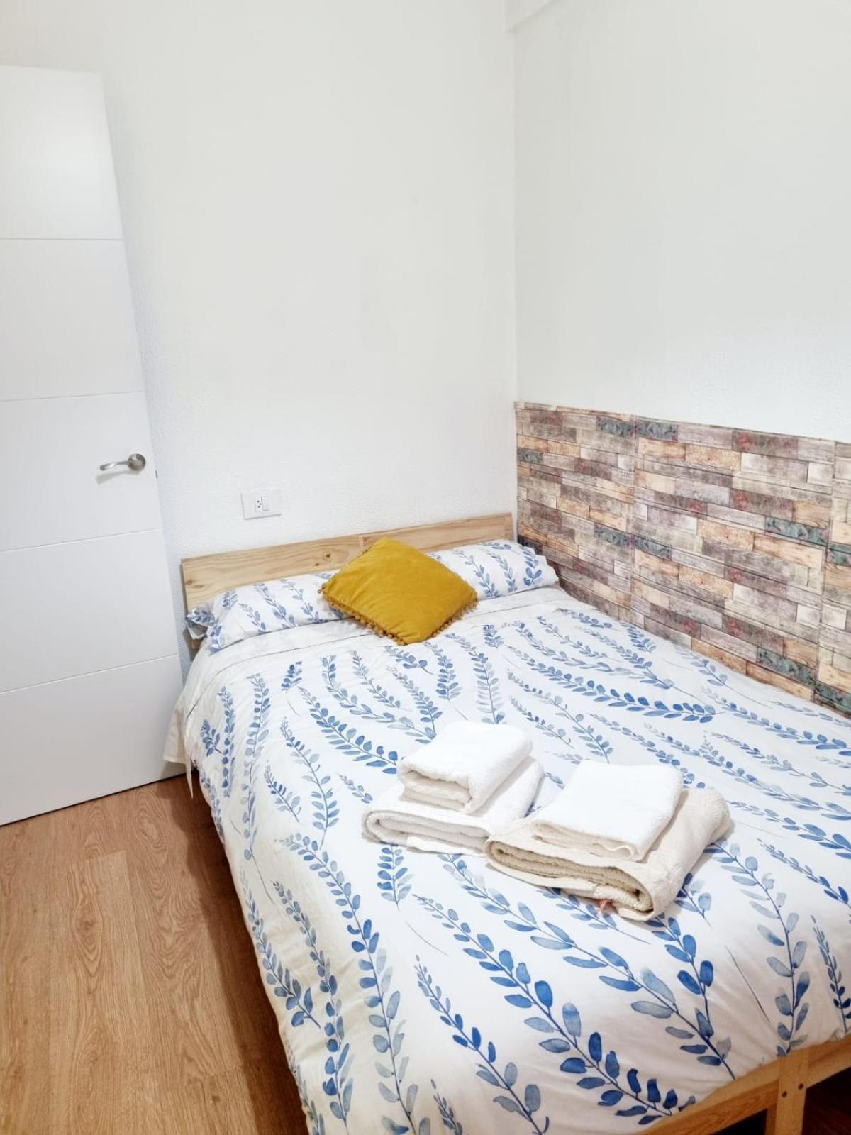 Acogedor, Con Garaje, Centrico. Apartment Vigo Exterior foto