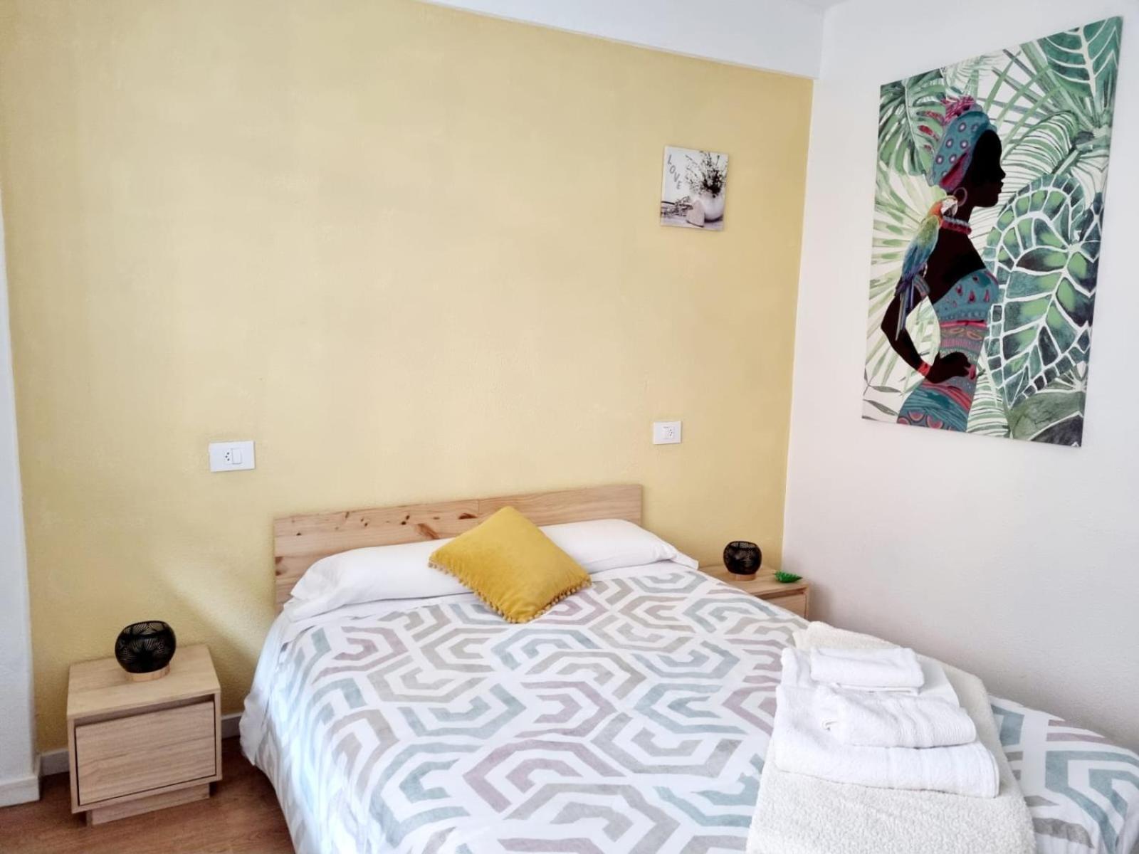 Acogedor, Con Garaje, Centrico. Apartment Vigo Exterior foto